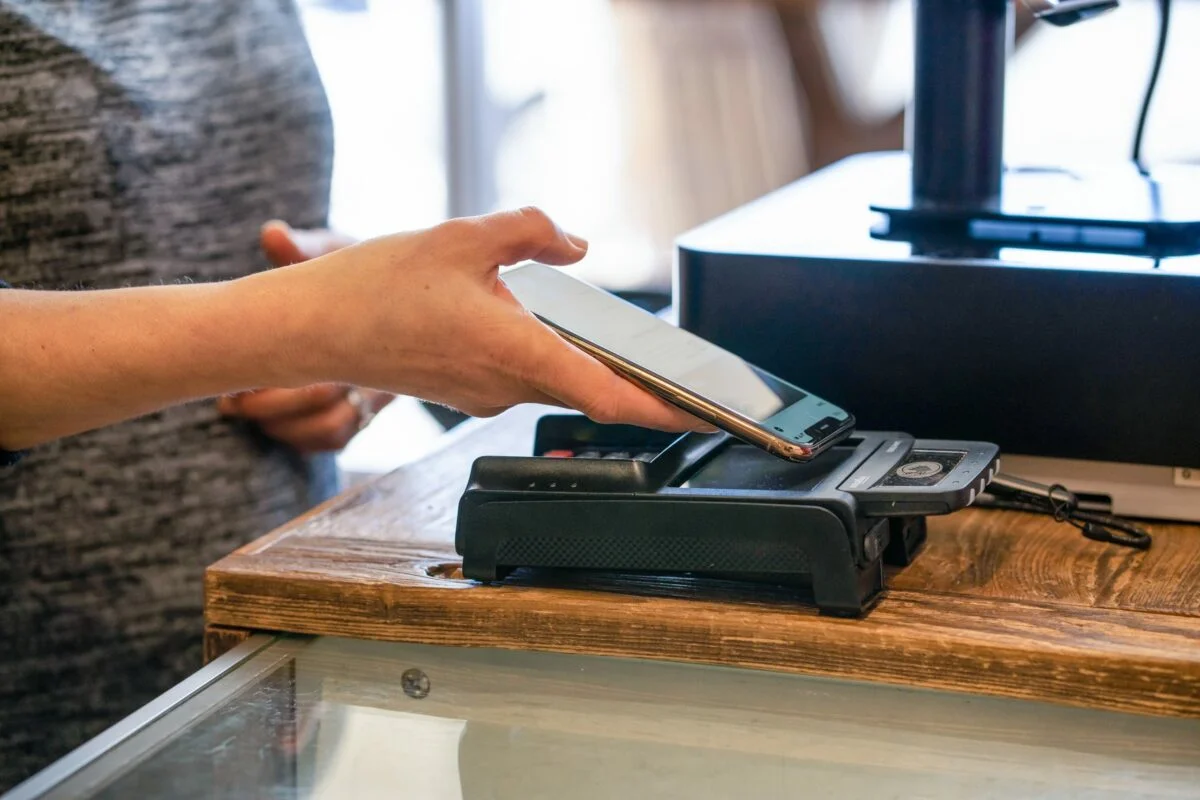 Contactless 1 Image scaled 1